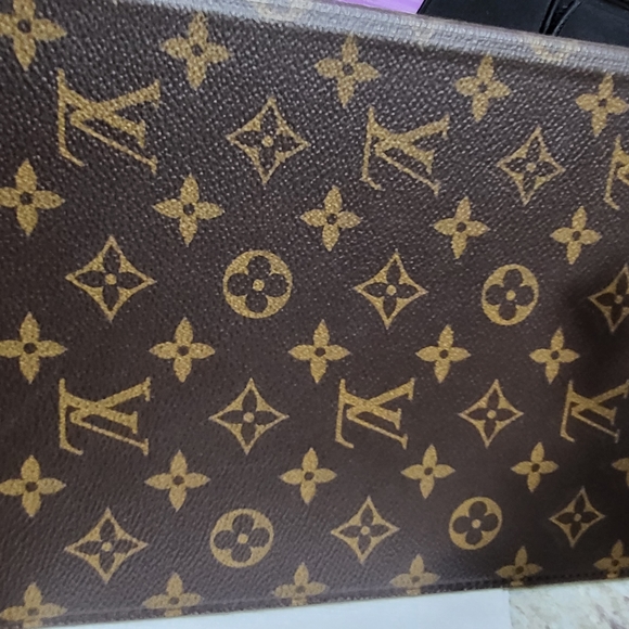COPY - Louis Vuitton USED Tablet Case - Picture 2 of 16